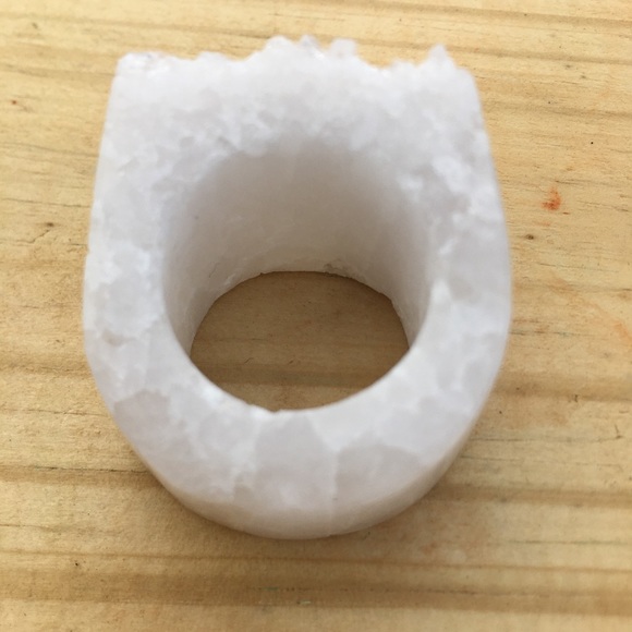 Quartz Ring - Picture 2 of 3